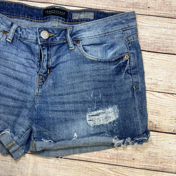 Aeropostale Distressed Blue Denim Midi‎ Shorts Women's Size 8 Ripped Frayed - Picture 3 of 8